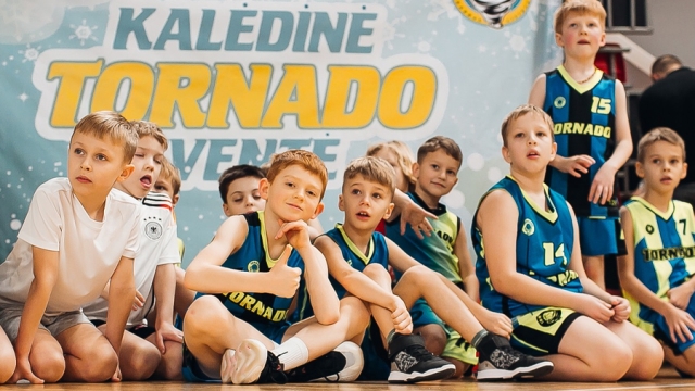 Kalėdinė šventė, kupina judesio ir šypsenų