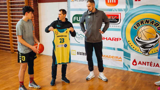 Kaune apsistojęs ukrainietis Semenas - tik žaisdamas krepšinį užsimirštu apie tai, kas vyksta mano šalyje