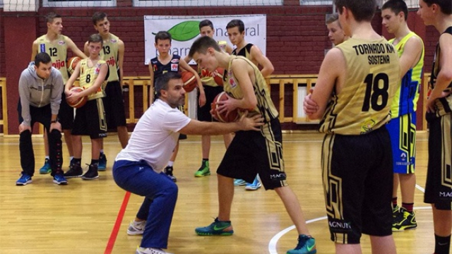 „Tornado“ KM treneriai sėmėsi žinių iš Ispanijos krepšinio specialisto J. L. Calvo