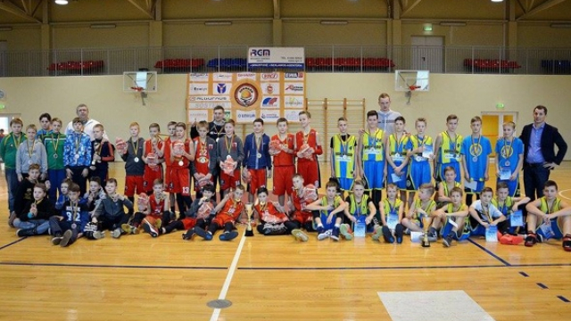 Kaune šurmuliavo didžiausias Lietuvos istorijoje vaikų krepšinio turnyras