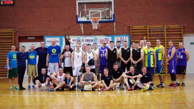Krepšinio turnyre „Rėmėjų taurė 2019“ čempionų titulą iškovojo „Envija“ trijulė
