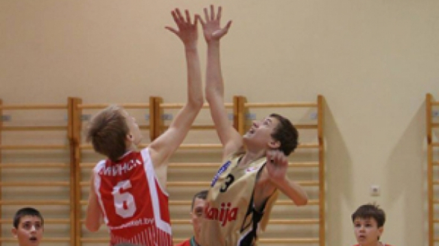 Praūžė masiškiausias Lietuvoje 34 komandų tarptautinis vaikų krepšinio turnyras „Christmas Cup 2013”