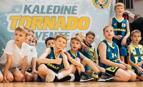 Kalėdinė šventė, kupina judesio ir šypsenų